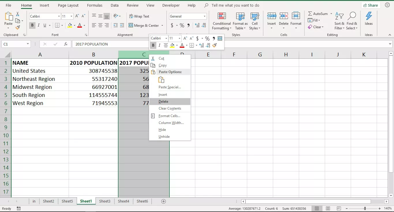 Ảnh chụp màn hình cho thấy cách xóa một cột trong sổ làm việc Excel